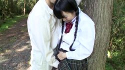 QA2302-A school girl who can’t stand it on her way home from school and gets fucked by a park manager